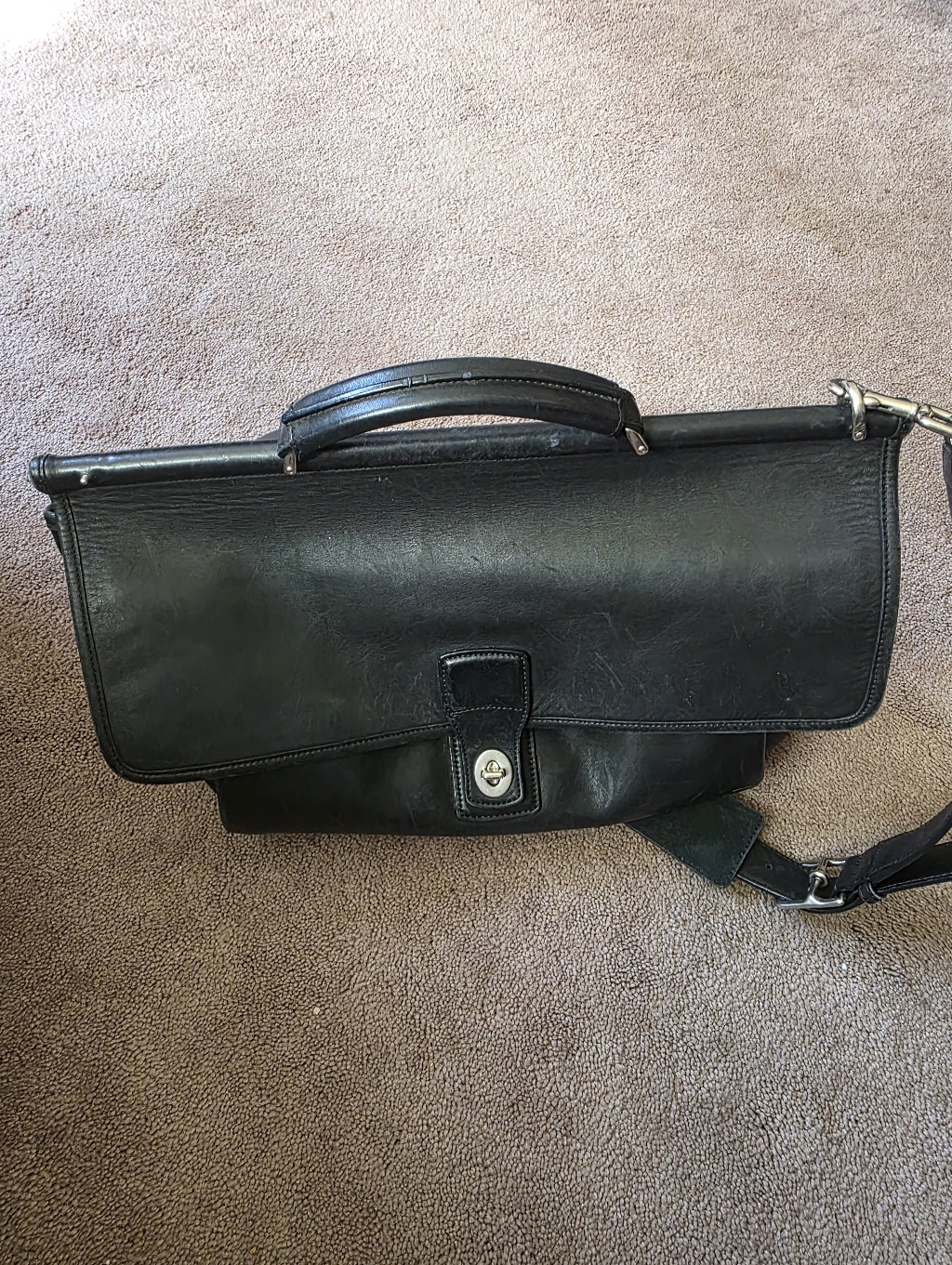 Authentic Vintage Coach 6456 Barclay Messenger - Black Glove Tanned Leather